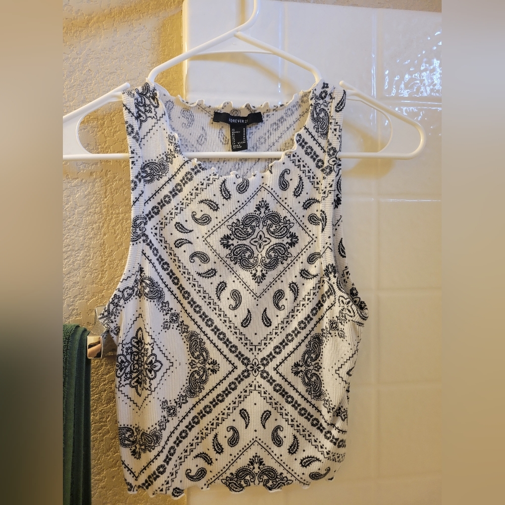 Paisley tank